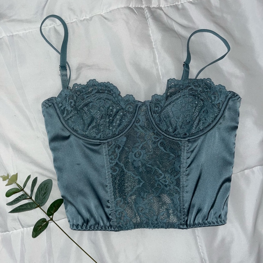 Urban Outfitters S/P Periwinkle Blue Lace Bustier Crop Tank